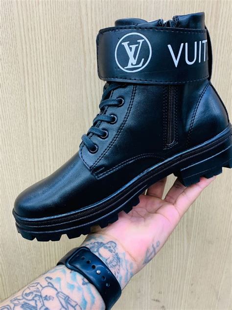 bota louis vuitton feminina réplica|louis vuitton doll boots.